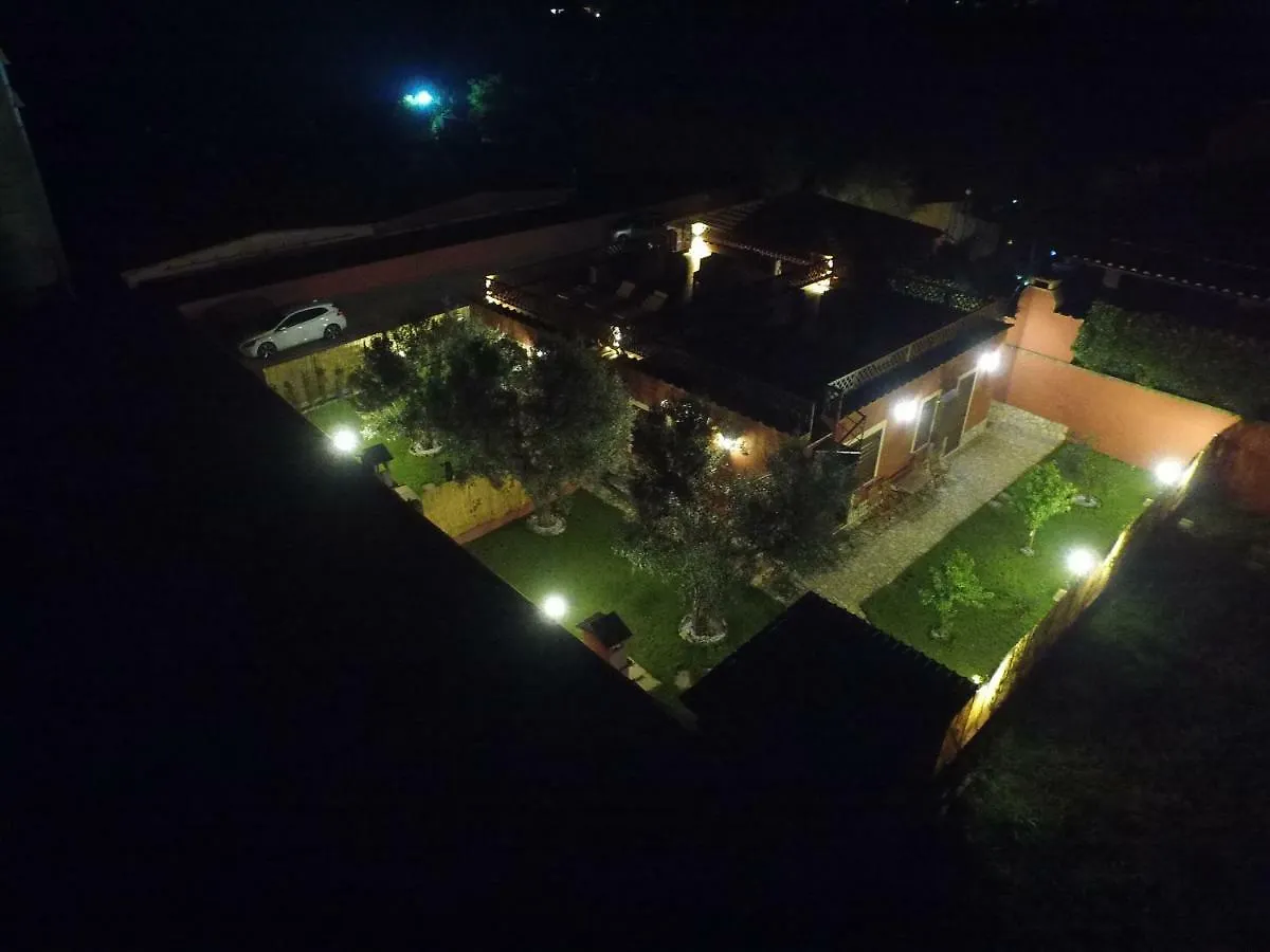 Holiday home Vacanze Sotto Le Stelle Villa Pescia Romana